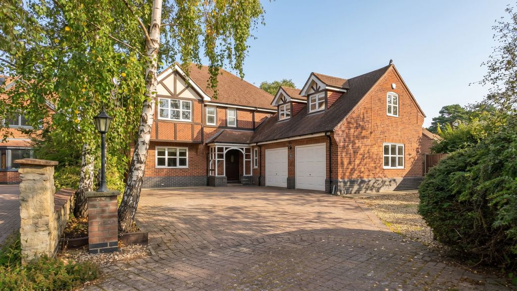 Property photo 1 of 33