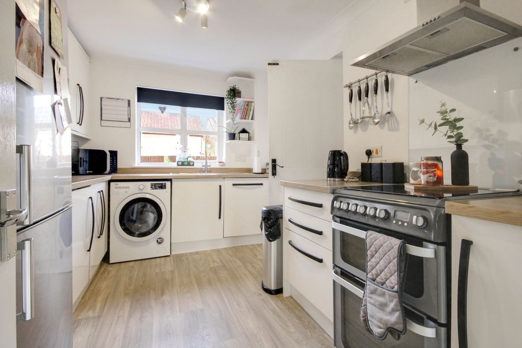 Property photo 3 of 14 Img_9025-Img_9027