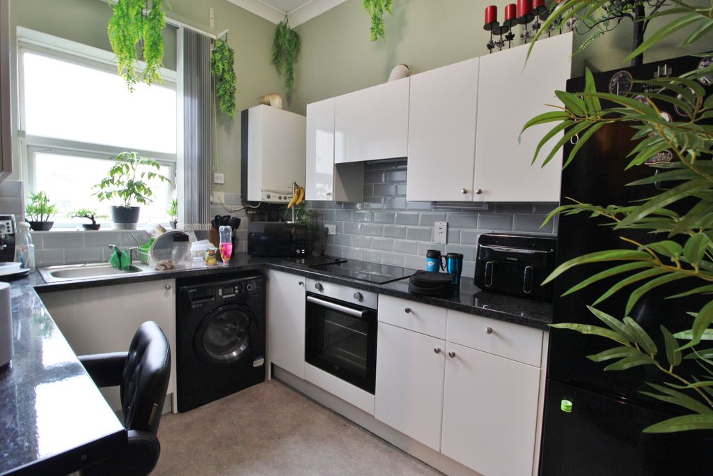 Property photo 3 of 30