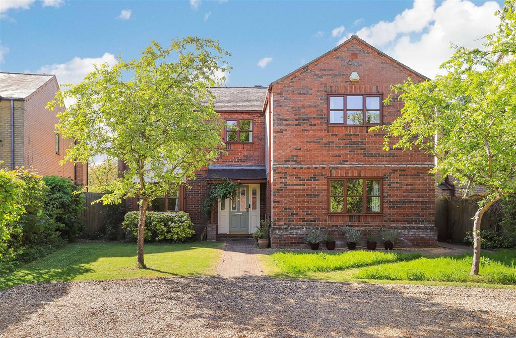 Property photo 1 of 20 5A High Street .Jpg