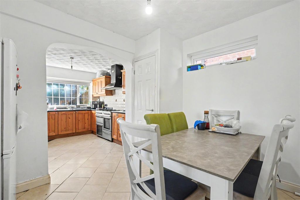 Property photo 3 of 17 Dining Room_2.Jpeg