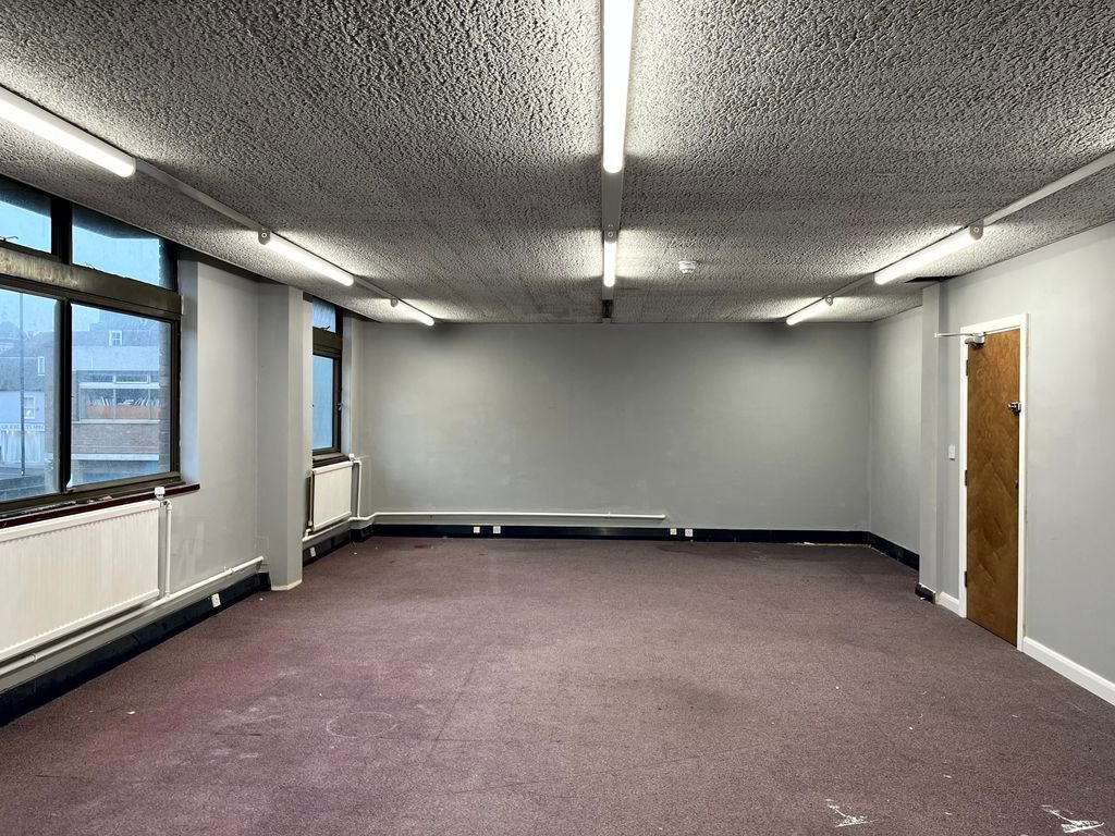 Property photo 2 of 4 Photo 9