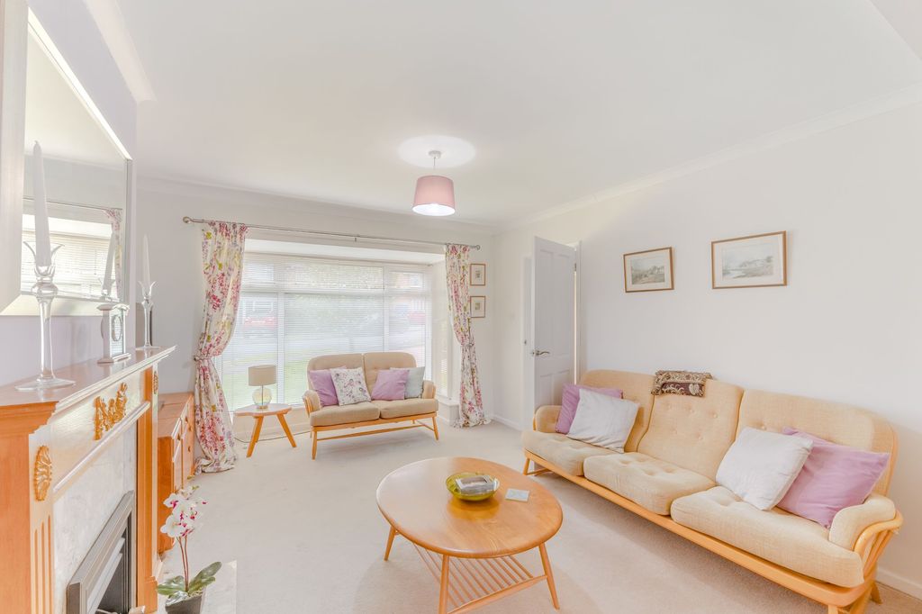 Property photo 2 of 23