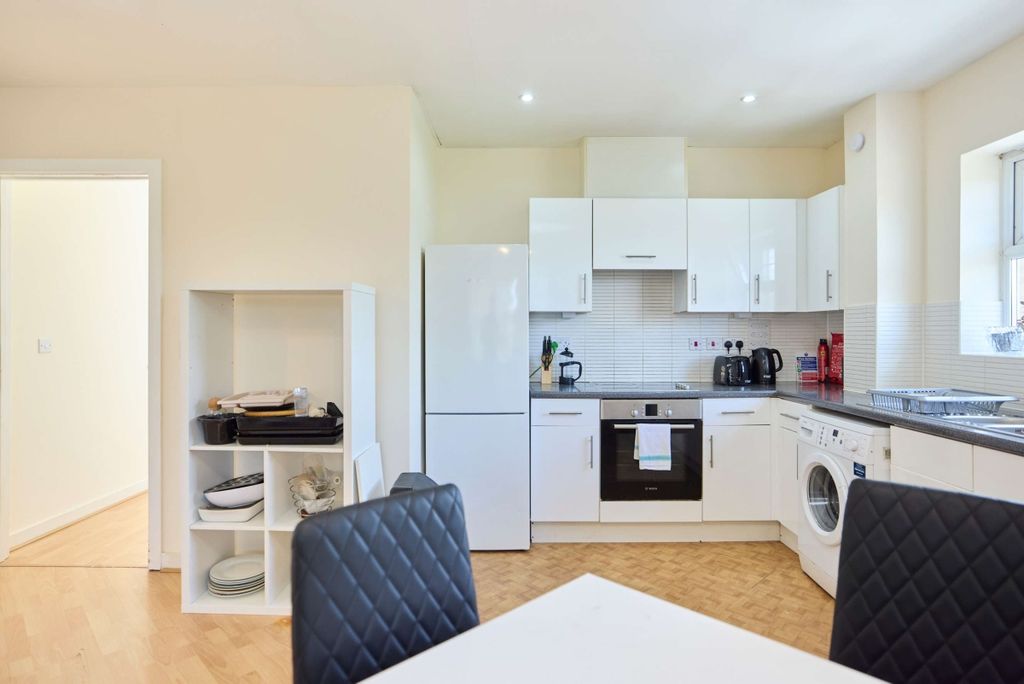 Property photo 3 of 7 3