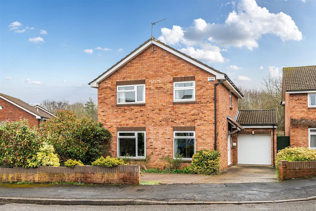 Property photo 1 of 17 1419265-1-699c67d4A18F7.Jpg