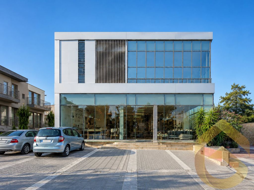Property photo 1 of 2 553105 – Stand-Alone Commercial Building Of 979 Sq.m. In Voula – €3,000,000
