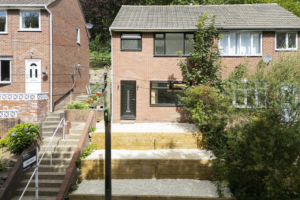 Property photo 1 of 31