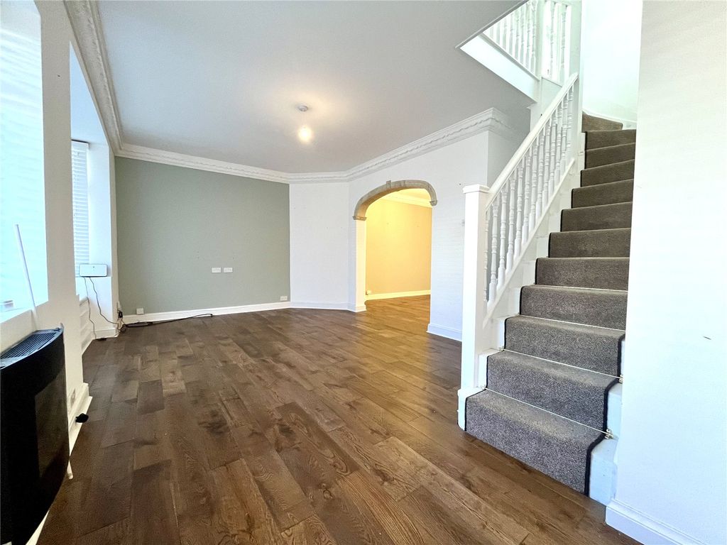 Property photo 2 of 12 Picture No. 01