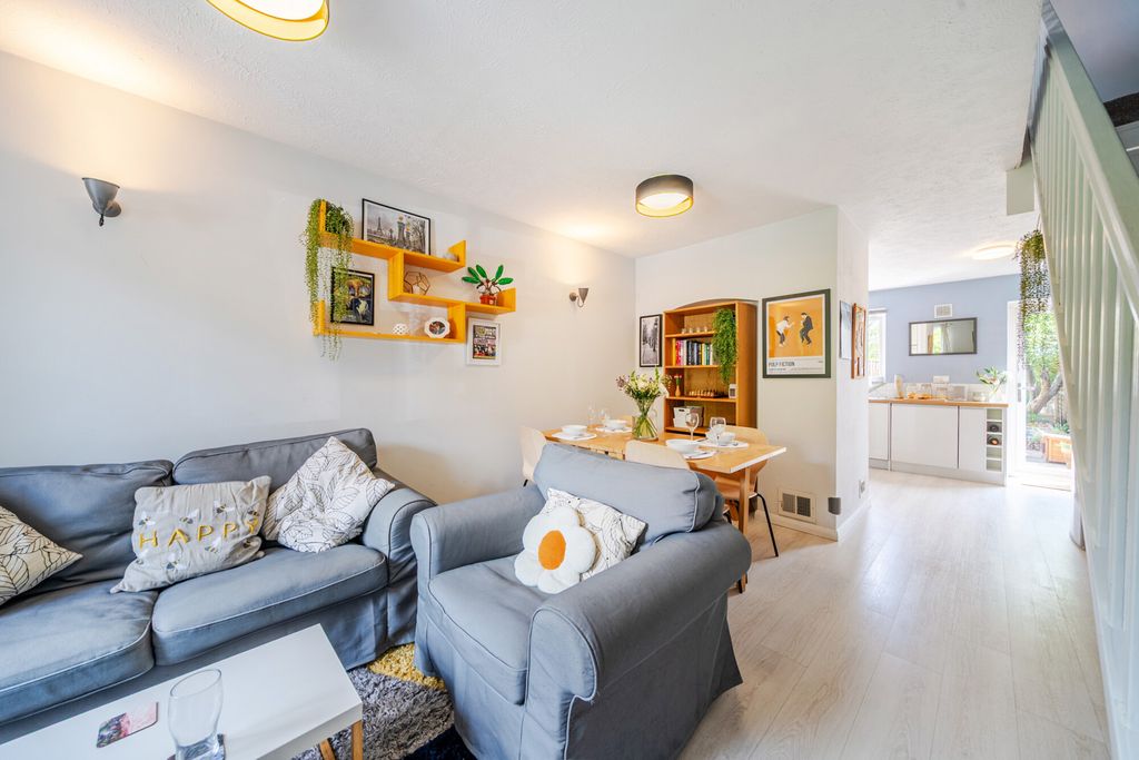 Property photo 1 of 21 1480417-18-6A33F5...