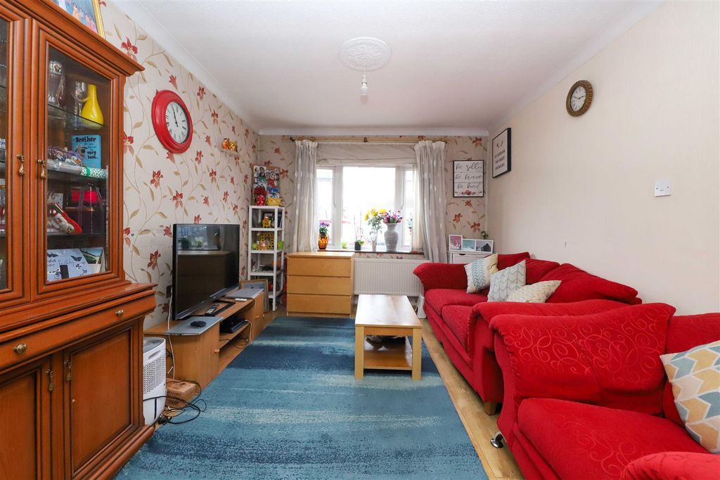 Property photo 2 of 12 Living Room