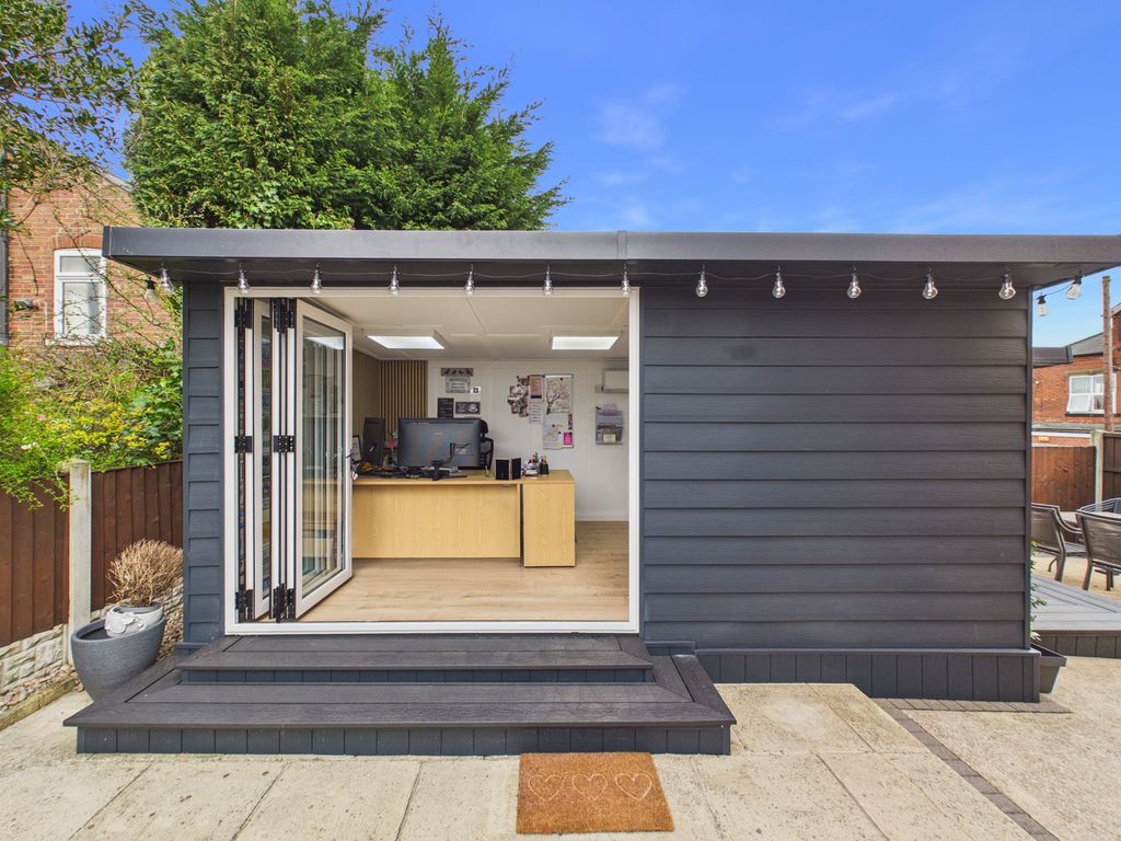 Property photo 2 of 26 Outbuilding