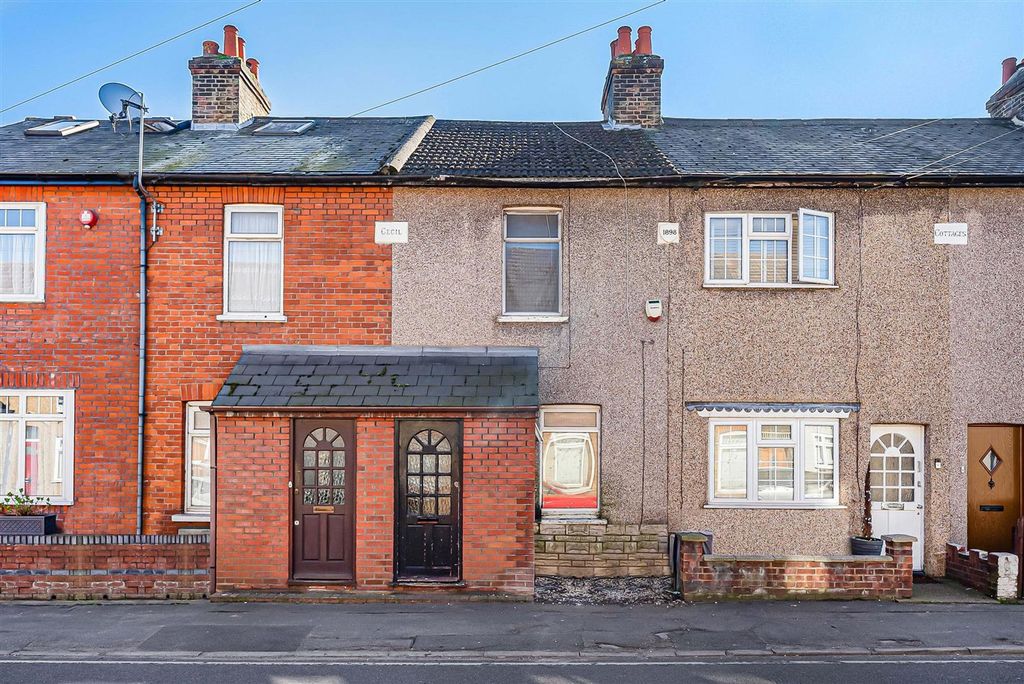 Property photo 2 of 18