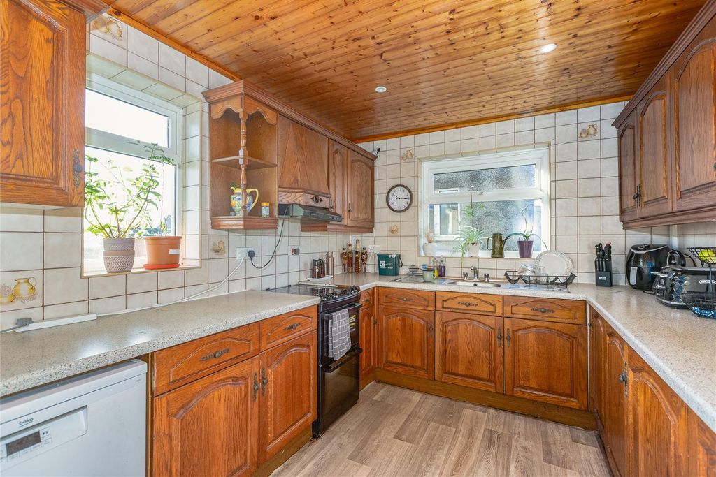 Property photo 2 of 24 Cz0A2338-Edit.Jpg