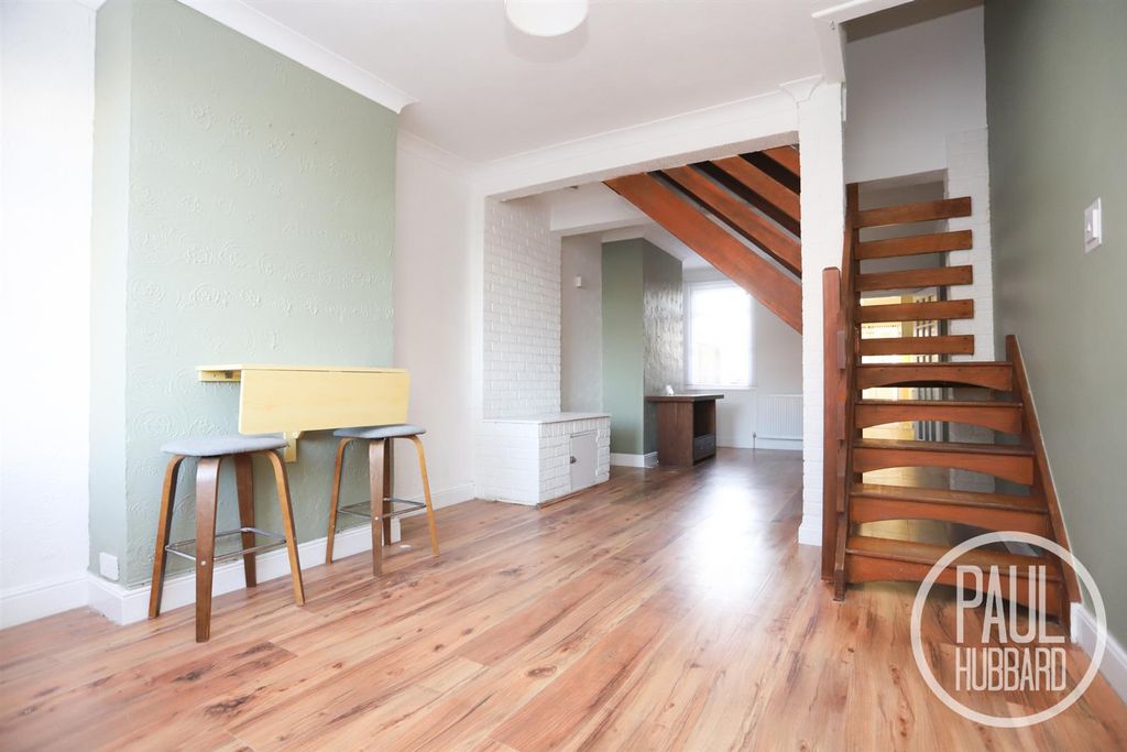 Property photo 3 of 13 Img_8838.Jpg