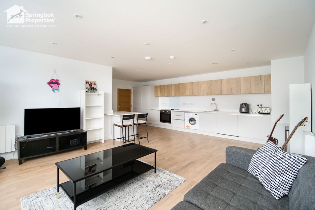 Property photo 3 of 13 Image 2