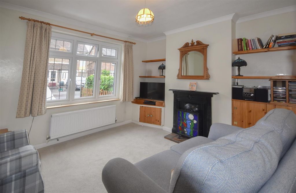 Property photo 2 of 14