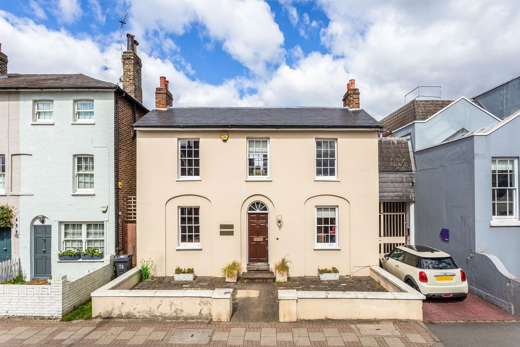 Property photo 1 of 7