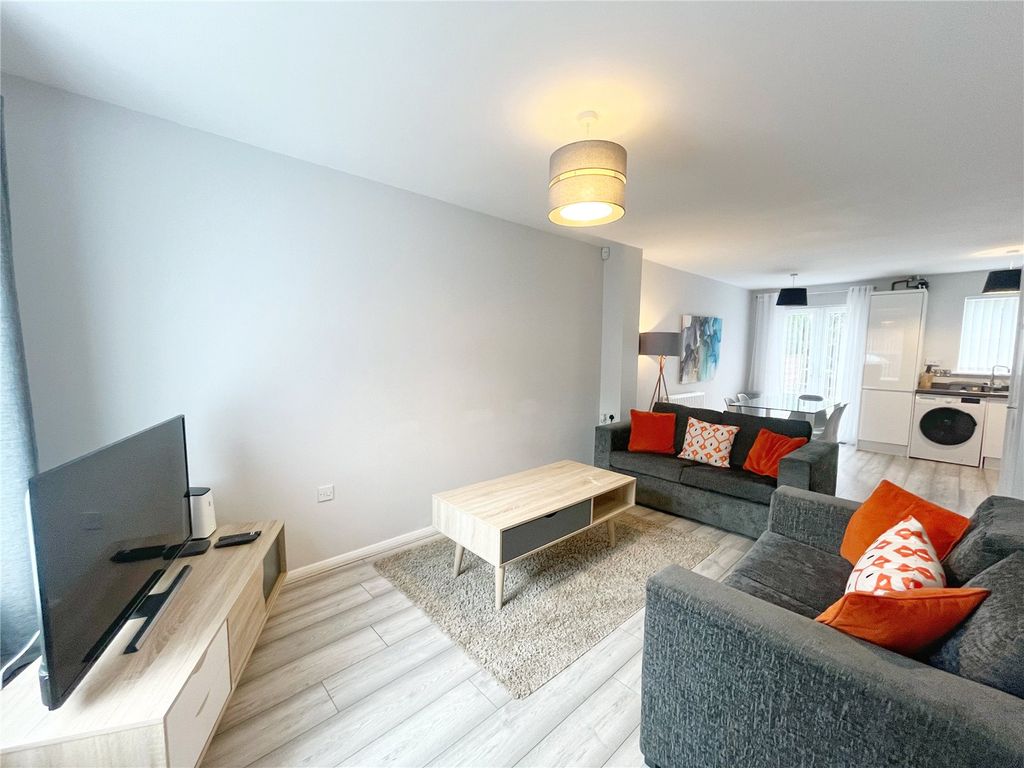 Property photo 3 of 23 Picture No. 10