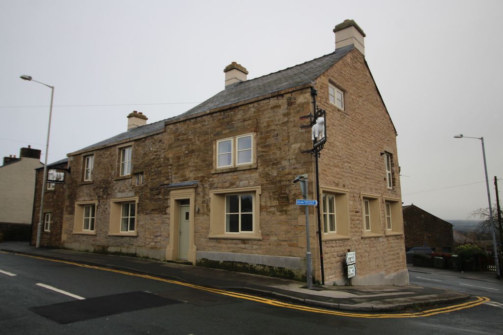 Property photo 1 of 4
