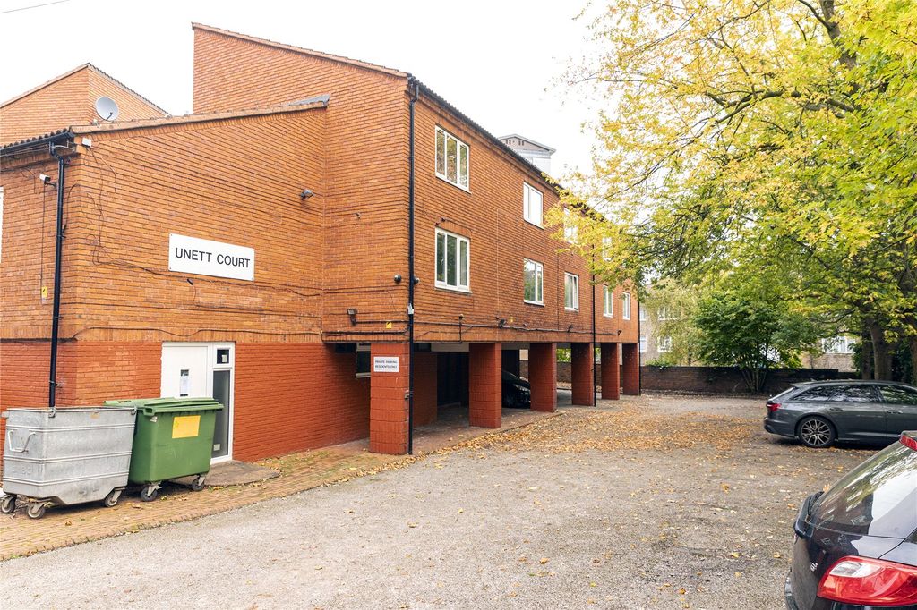 Property photo 1 of 9 Picture No. 13