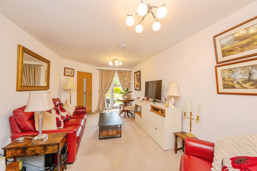 Property photo 3 of 18