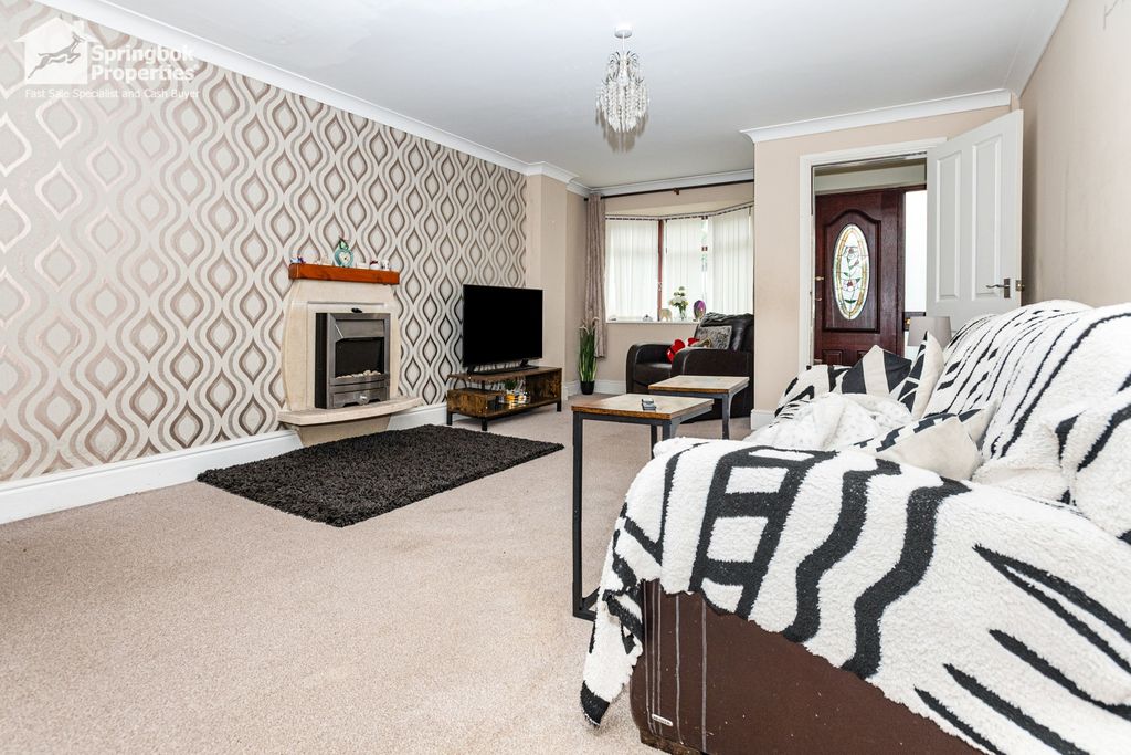 Property photo 3 of 17 Image 2