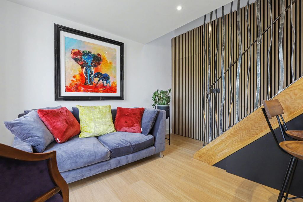 Property photo 2 of 13 Image