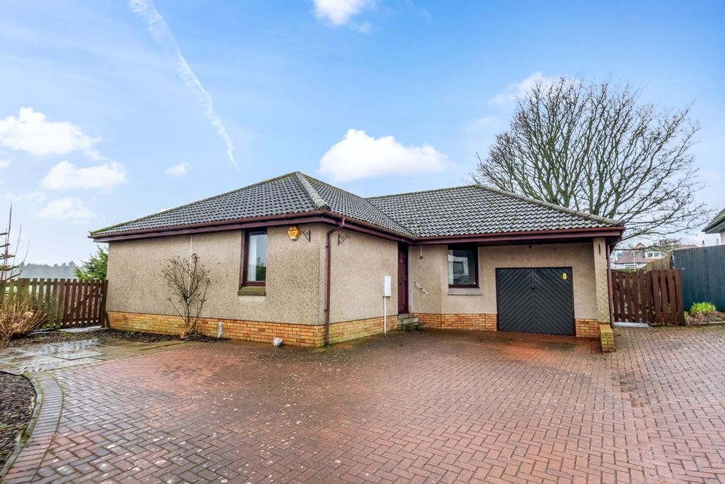 Property photo 1 of 32 6 Meadowbank (29)