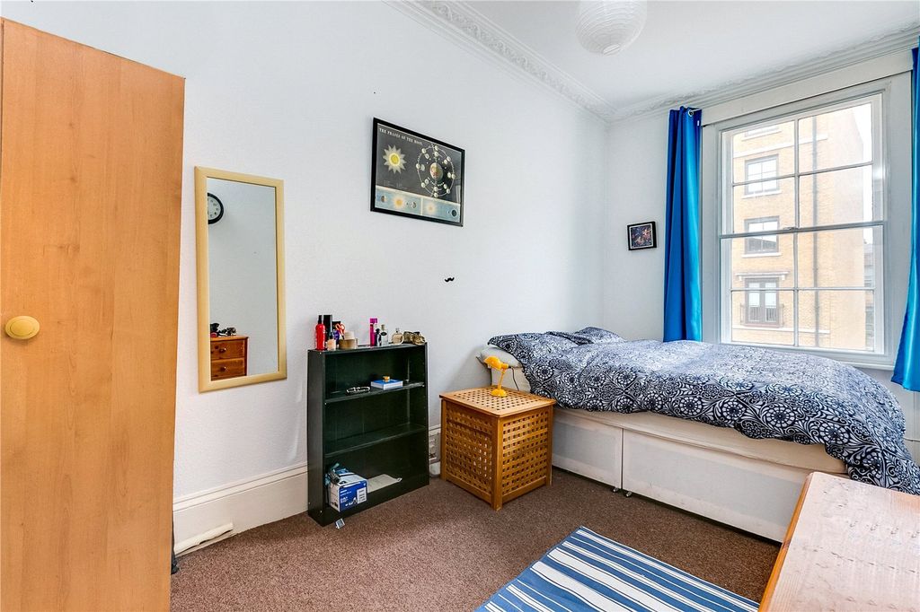 Property photo 3 of 5