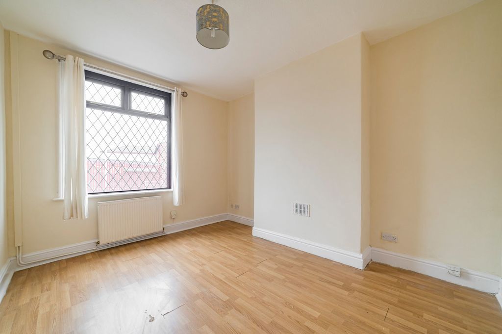 Property photo 2 of 22
