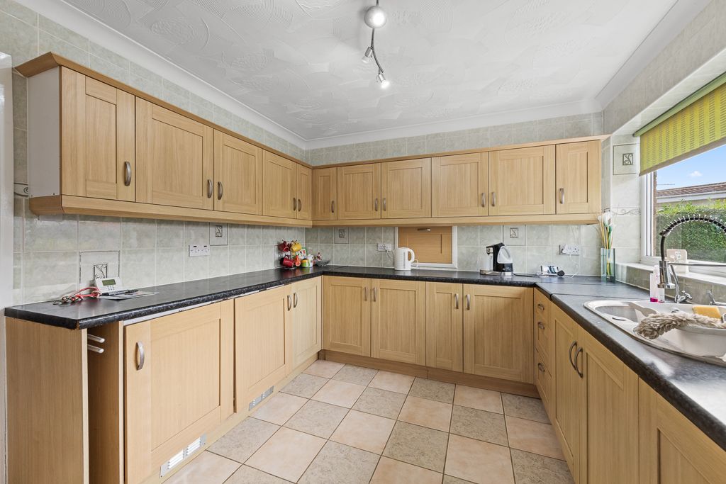 Property photo 2 of 26