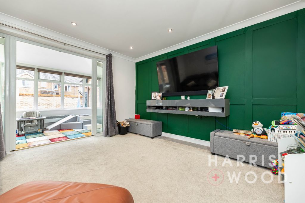 Property photo 2 of 22 4337302
