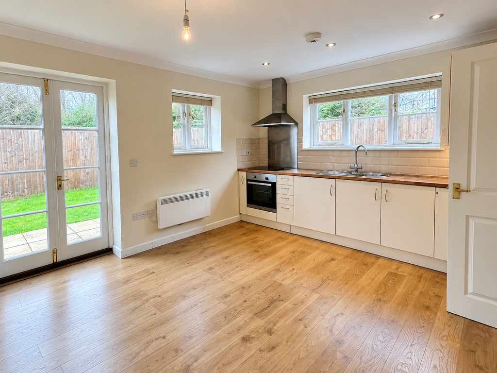 Property photo 2 of 9 Kitchen/Lounge