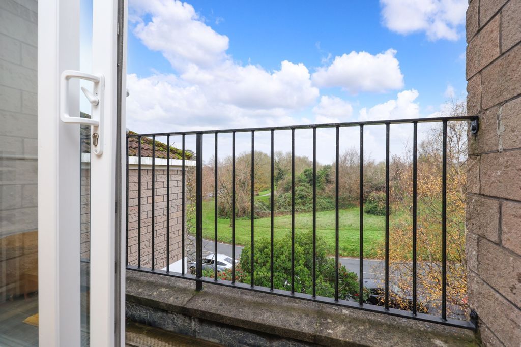 Property photo 3 of 12 Balcony