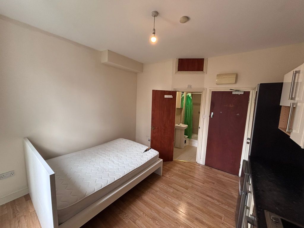 Property photo 1 of 3