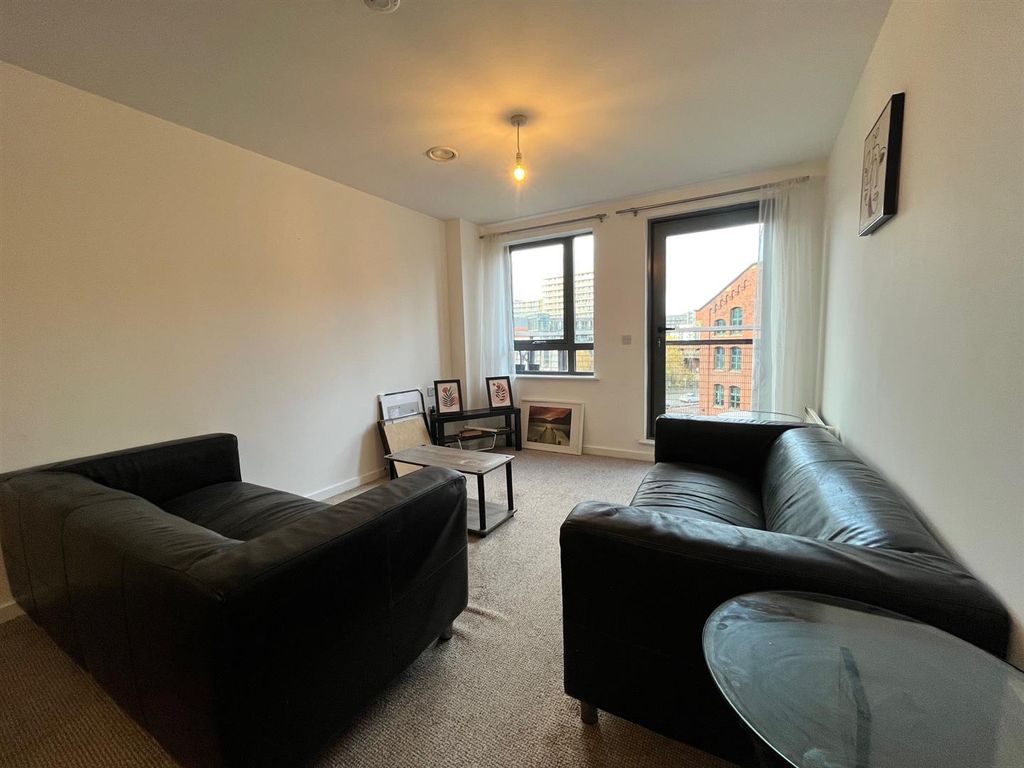 Property photo 2 of 11