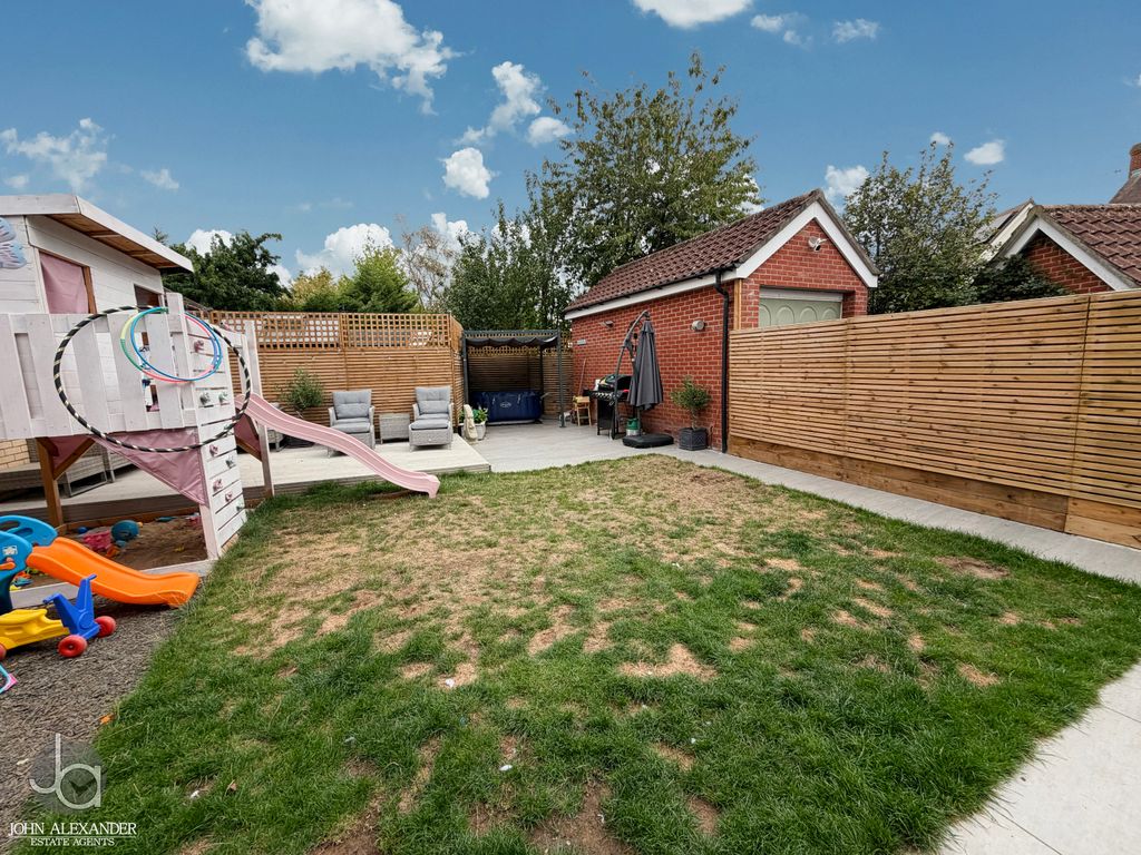 Property photo 3 of 13 Img_8889
