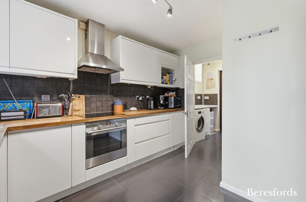 Property photo 2 of 28 Picture 2