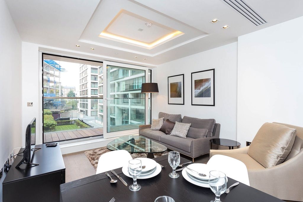 Property photo 1 of 16 Trinity House