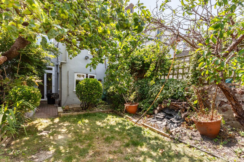 Property photo 3 of 15