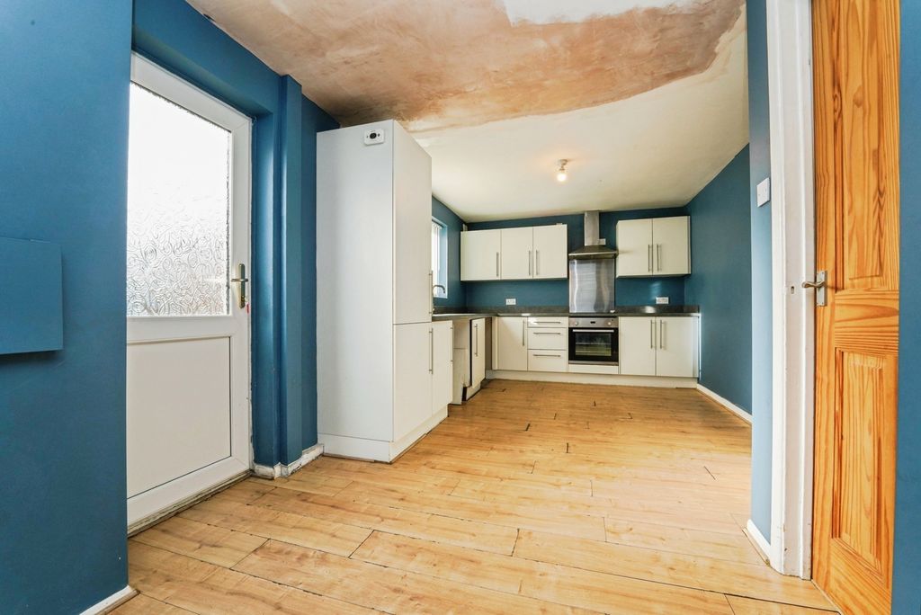 Property photo 3 of 17 Pbox-Img.Jpg
