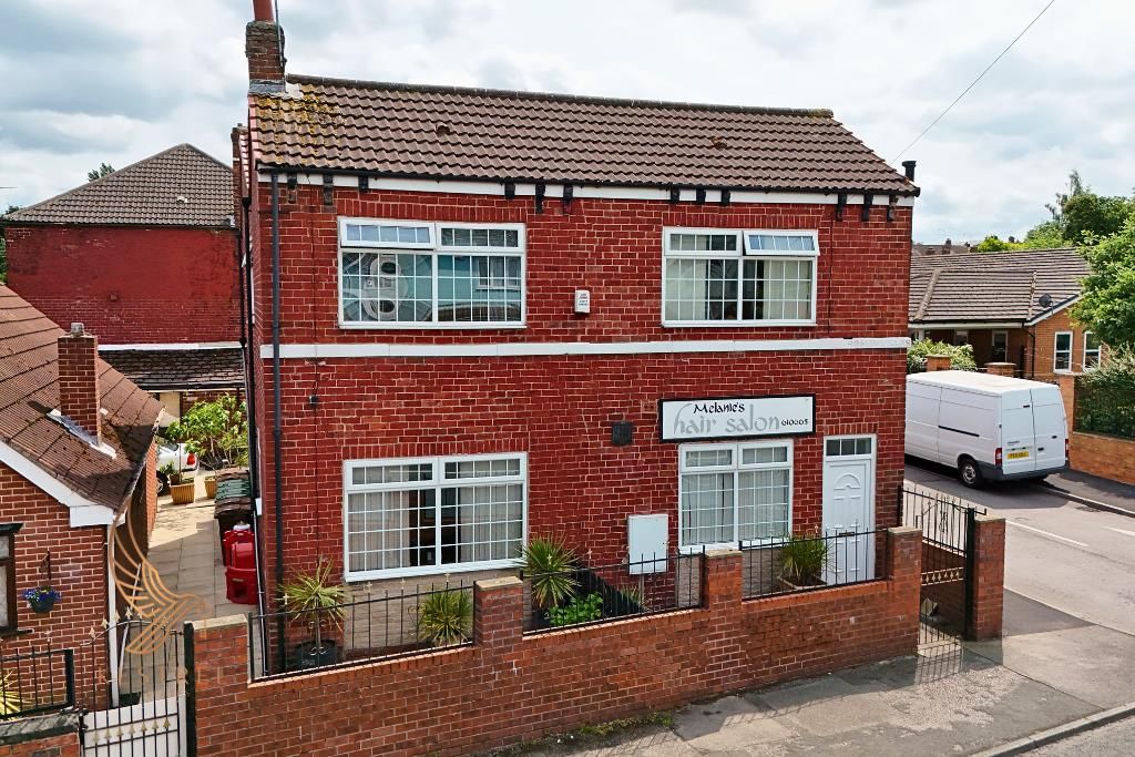 Property photo 2 of 42 96.Png