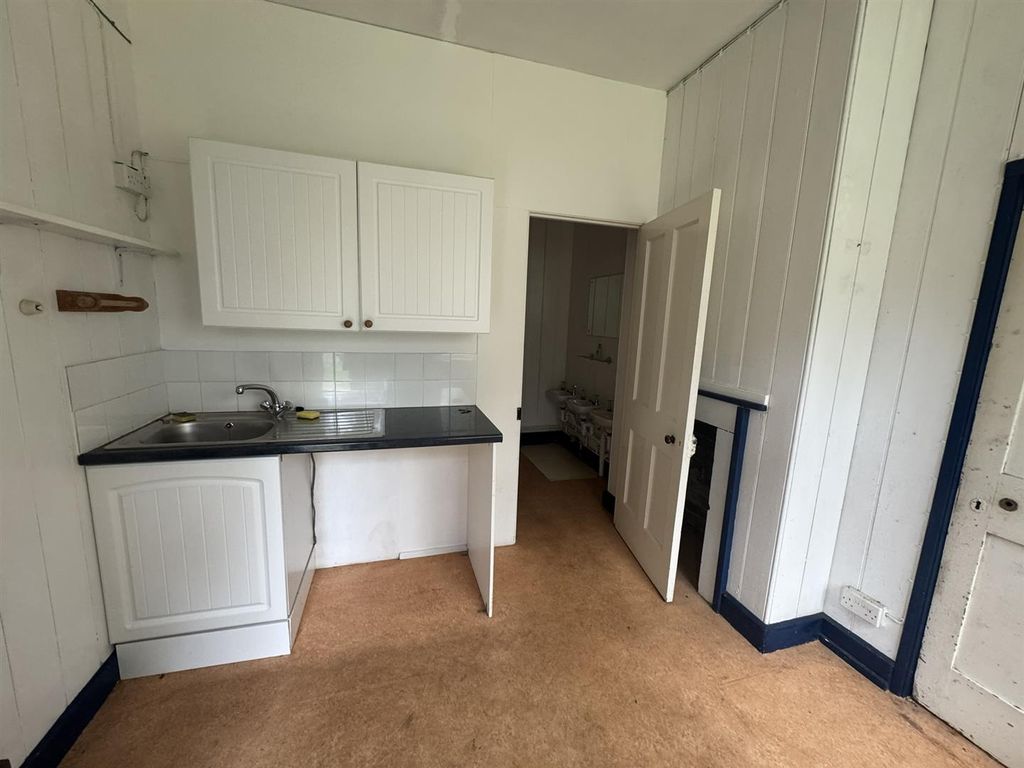 Property photo 3 of 8 Img_4159.Jpeg