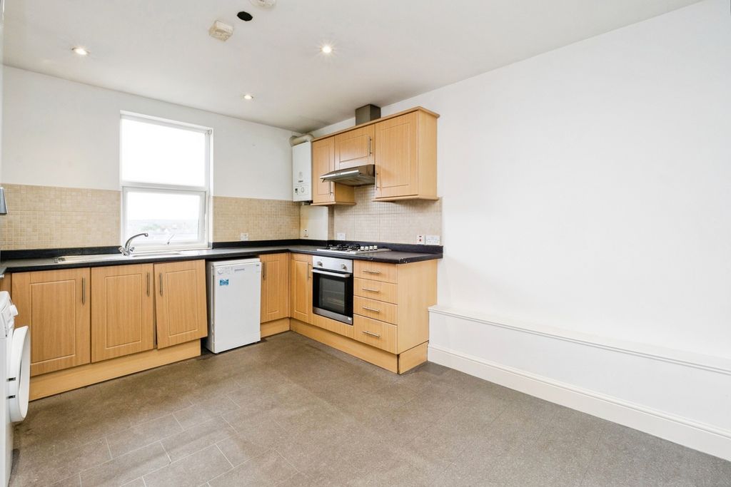 Property photo 3 of 20 Pbox-Img.Jpg
