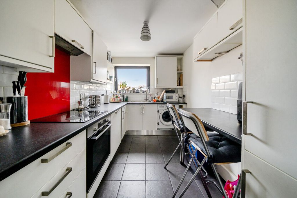 Property photo 3 of 17 Picture No. 20