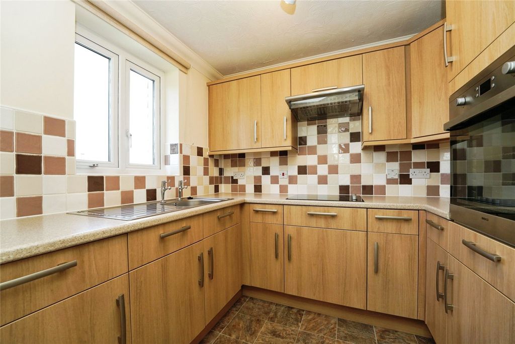 Property photo 2 of 15 Kitchen