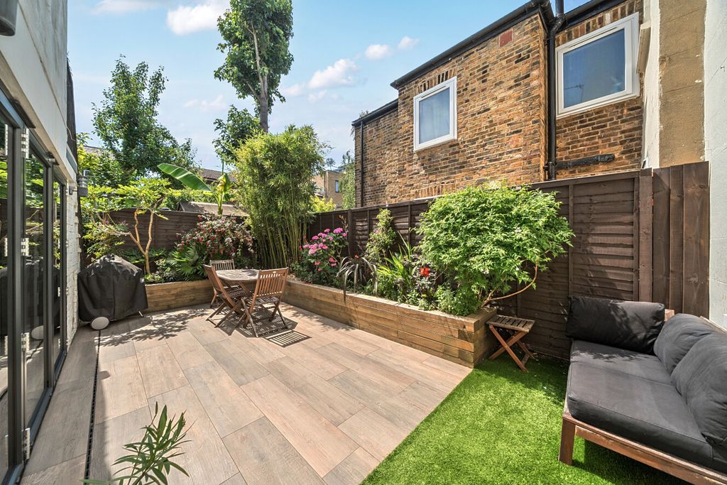 Property photo 2 of 21 1484535-1-6A47B39...