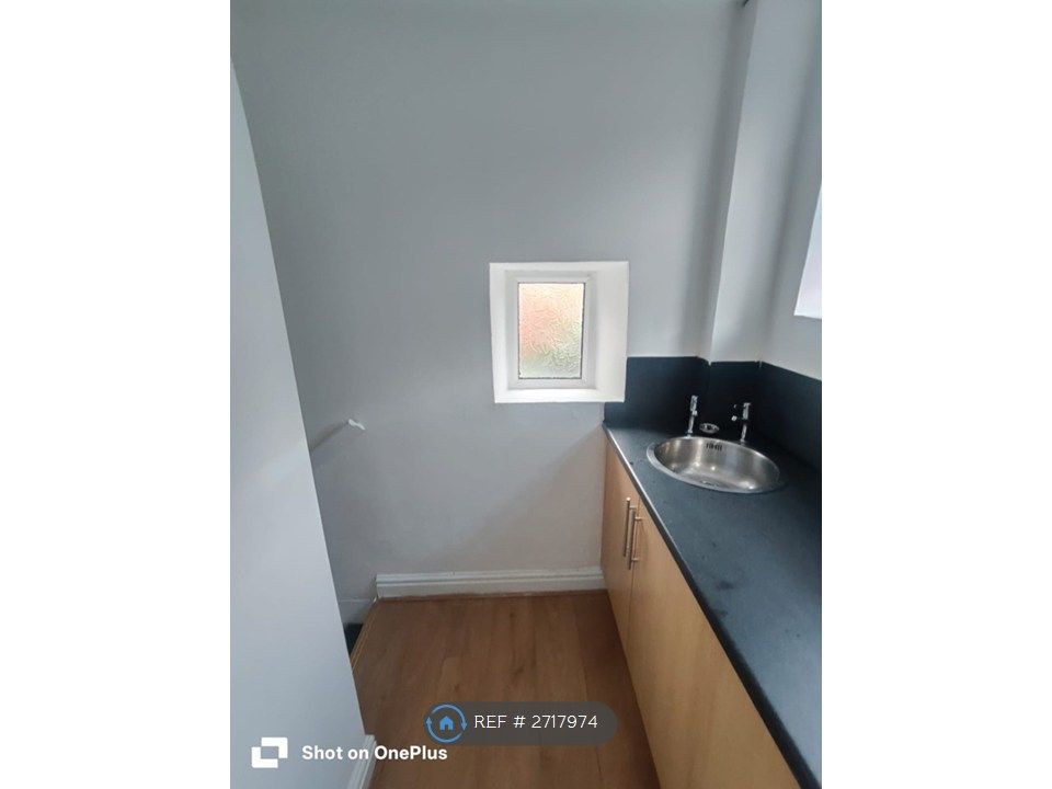 Property photo 3 of 35