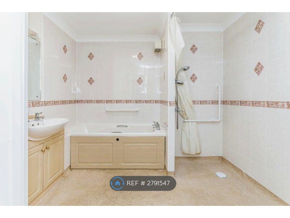 Property photo 3 of 8