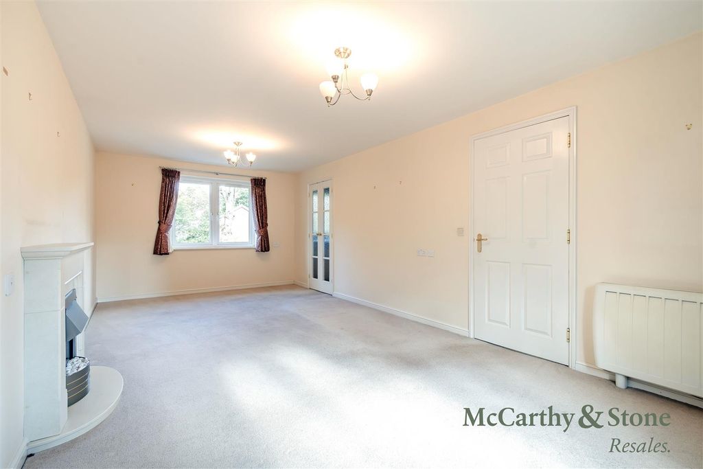 Property photo 2 of 14 8705220-Interior06.Jpg